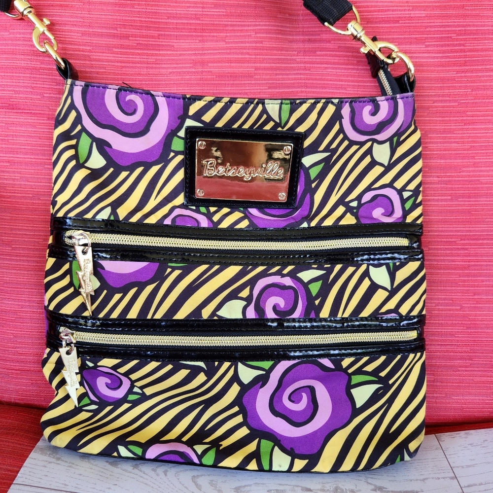 Betsey Johnson Purple and Yellow Crossbody Bag READ DISCRIPTION BEFORE PURCHASE!